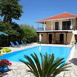 Nefeli فيلة Yénion