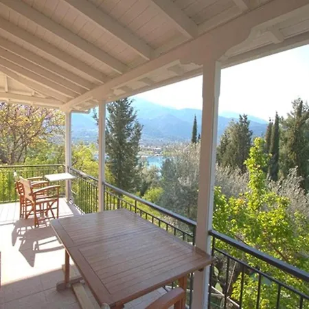 Nefeli Villa Yénion