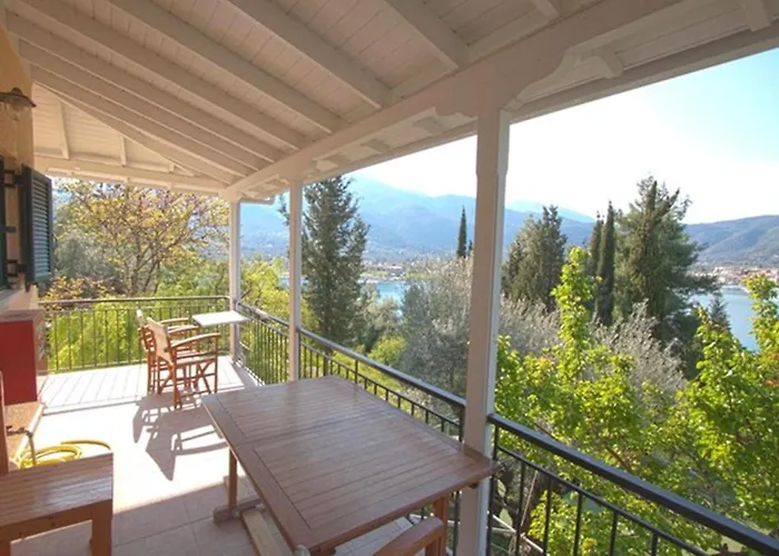 Nefeli Βίλα Γένι